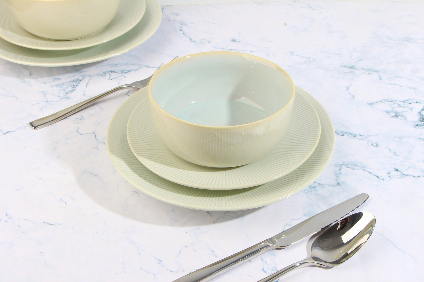 Reactive Glaze Cream Stoneware Dinner Set, 16 Pieces