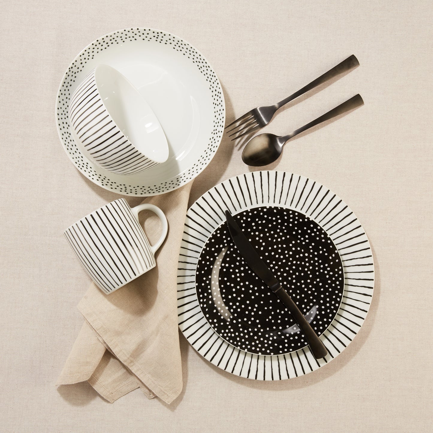 Betsy Porcelain Dinnerware Set BLACK, 20 Pieces