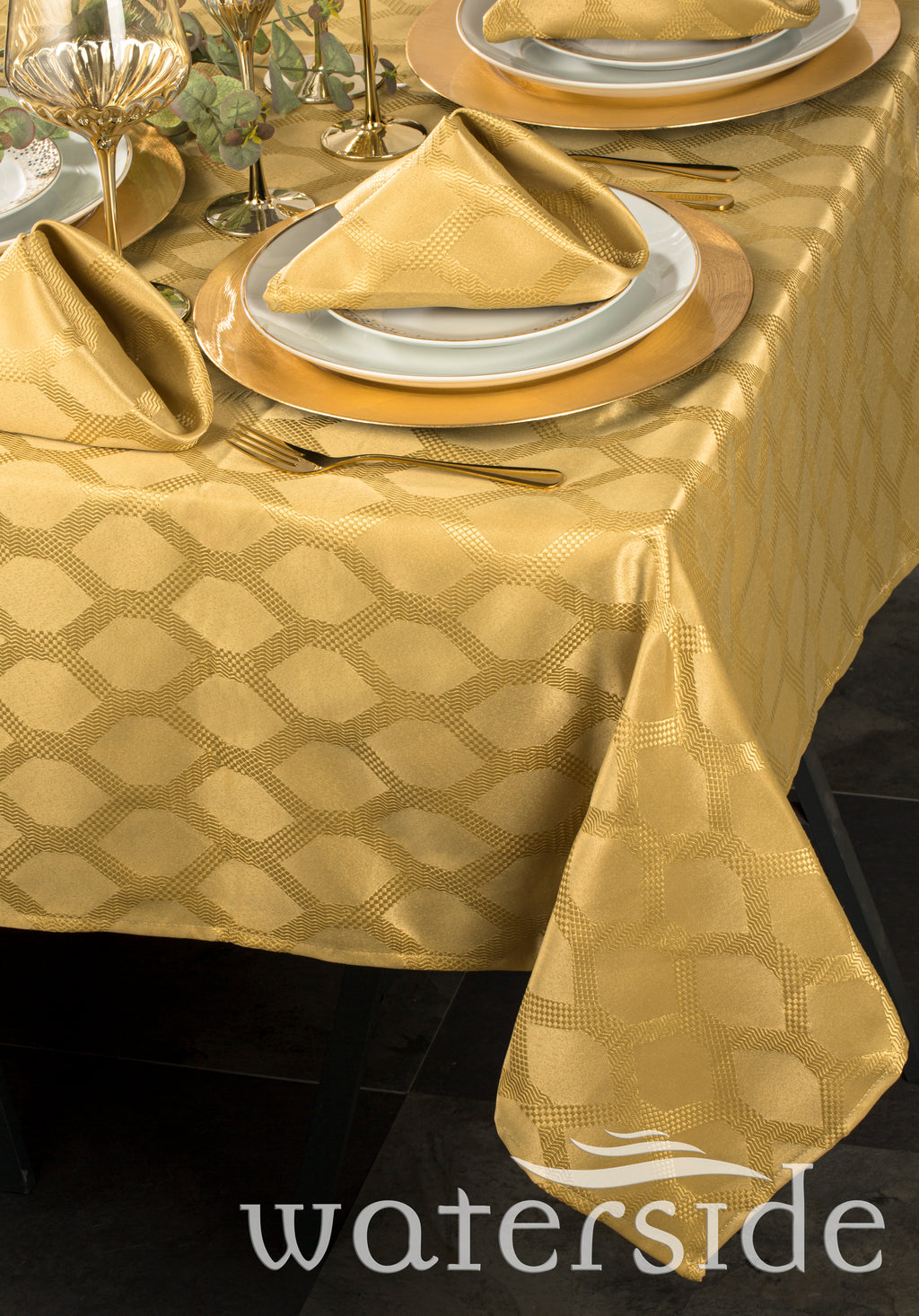 Waterside 9pc GOLD Geo Table Linen Set
