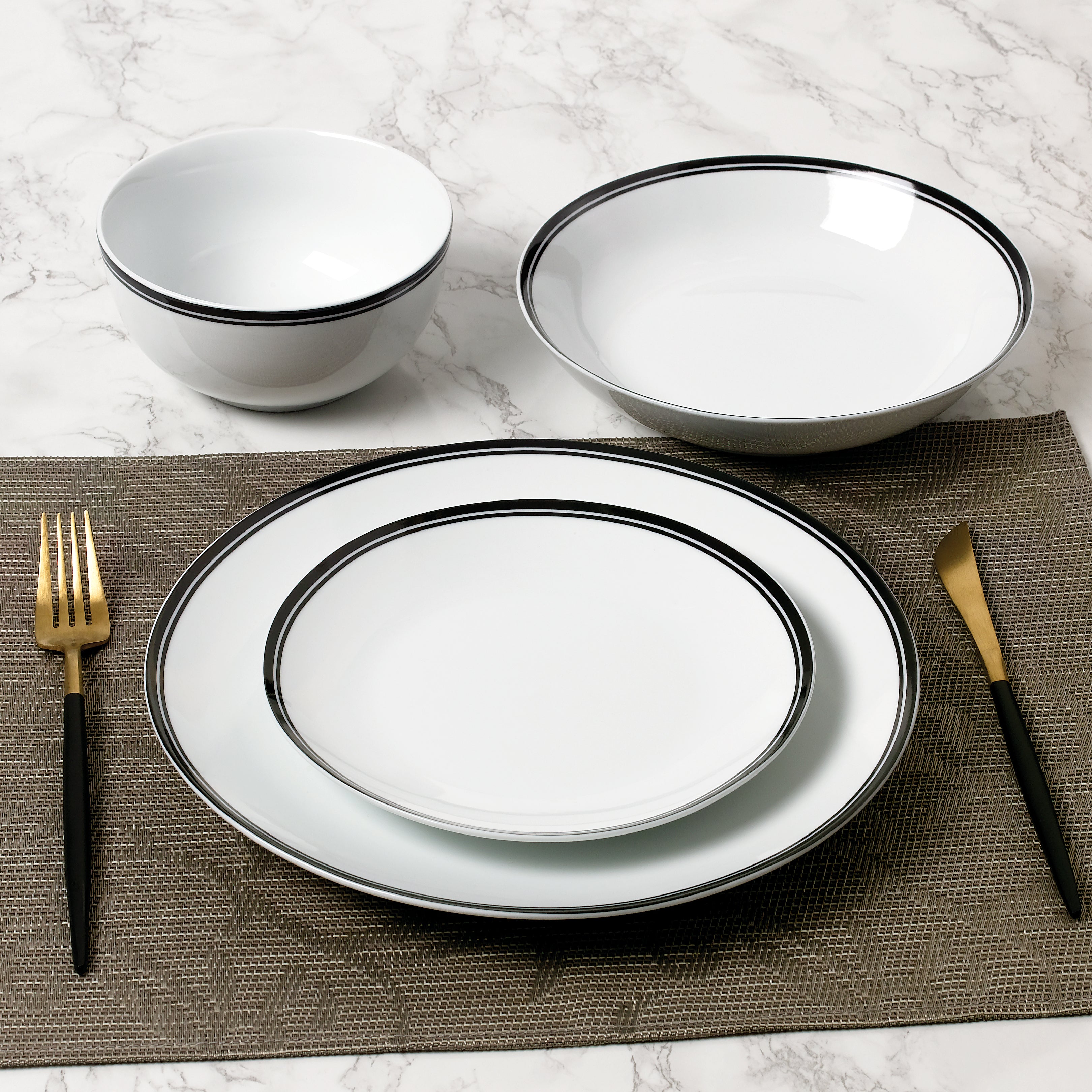 Waterside 16pc St Ives Stripe Porcelain Dinnerware Set  - Black (video attached)