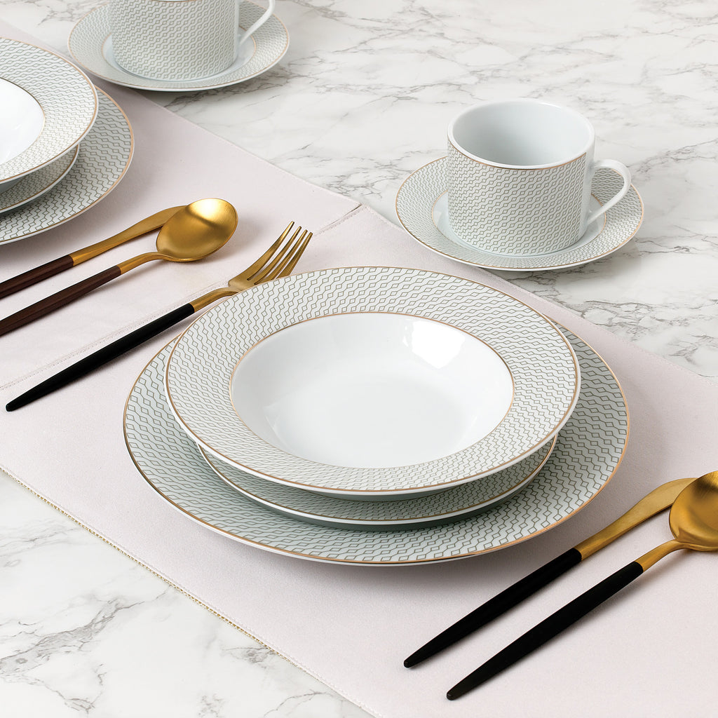 Waterside Premium 20pc Diamond & Gold Porcelain Dinnerware (video attached)