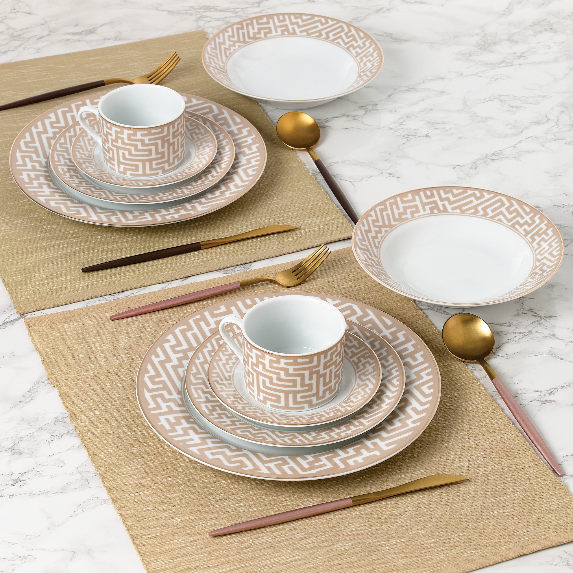Waterside 20pc Mosaic Cream & Gold Porcelain Dinnerware (video attached)