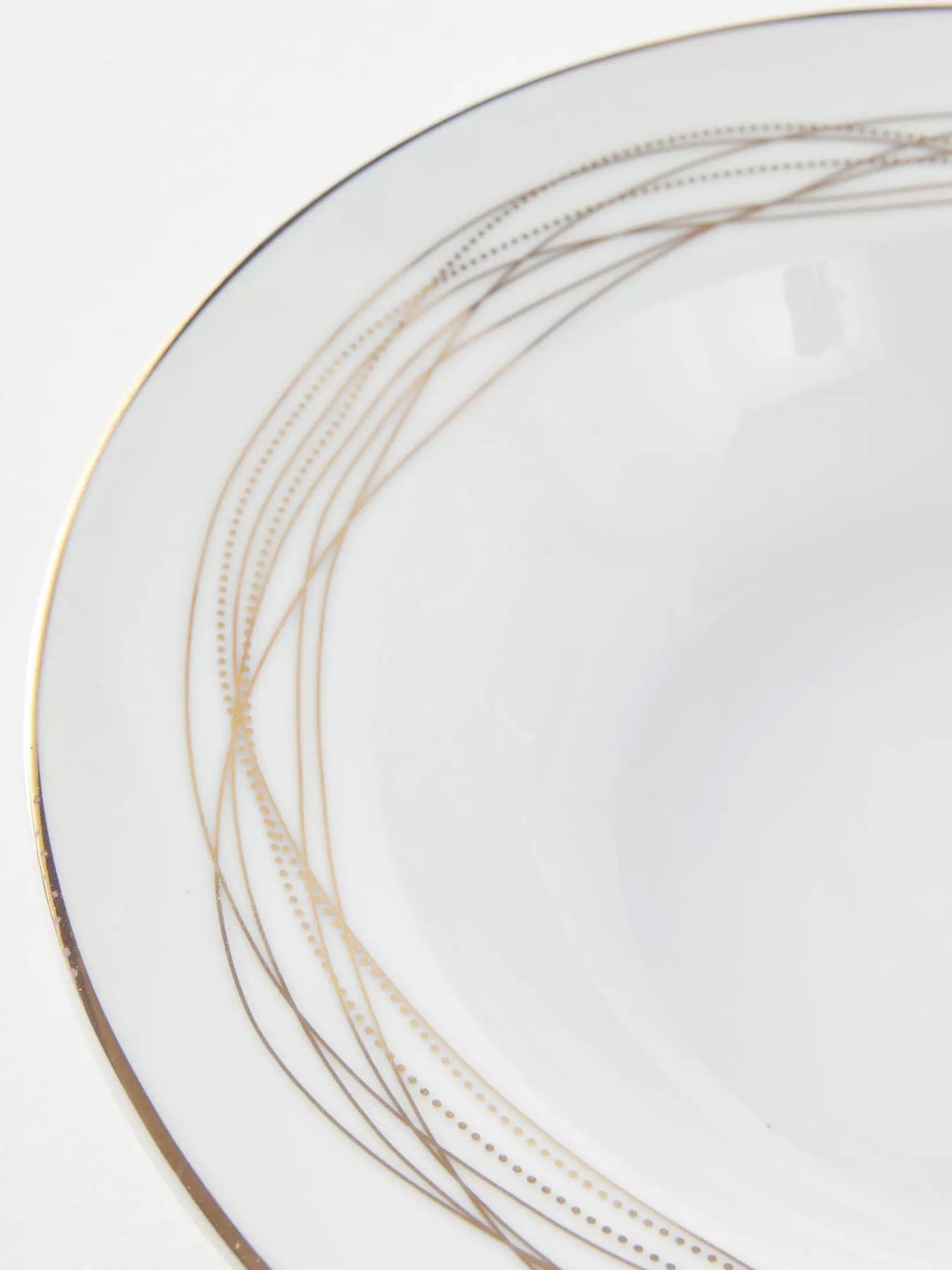 35pc Waterside Gold Swirl Porcelain Dinnerware Set (video attached)