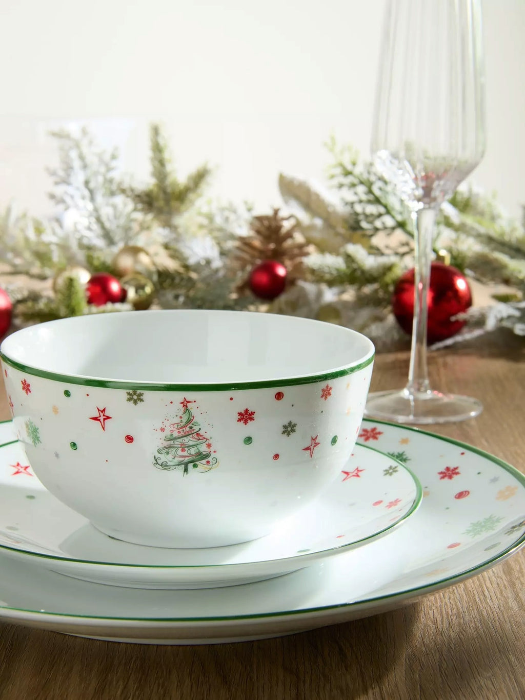 Xmas Tree Porcelain Dinner Set, 12 Pieces