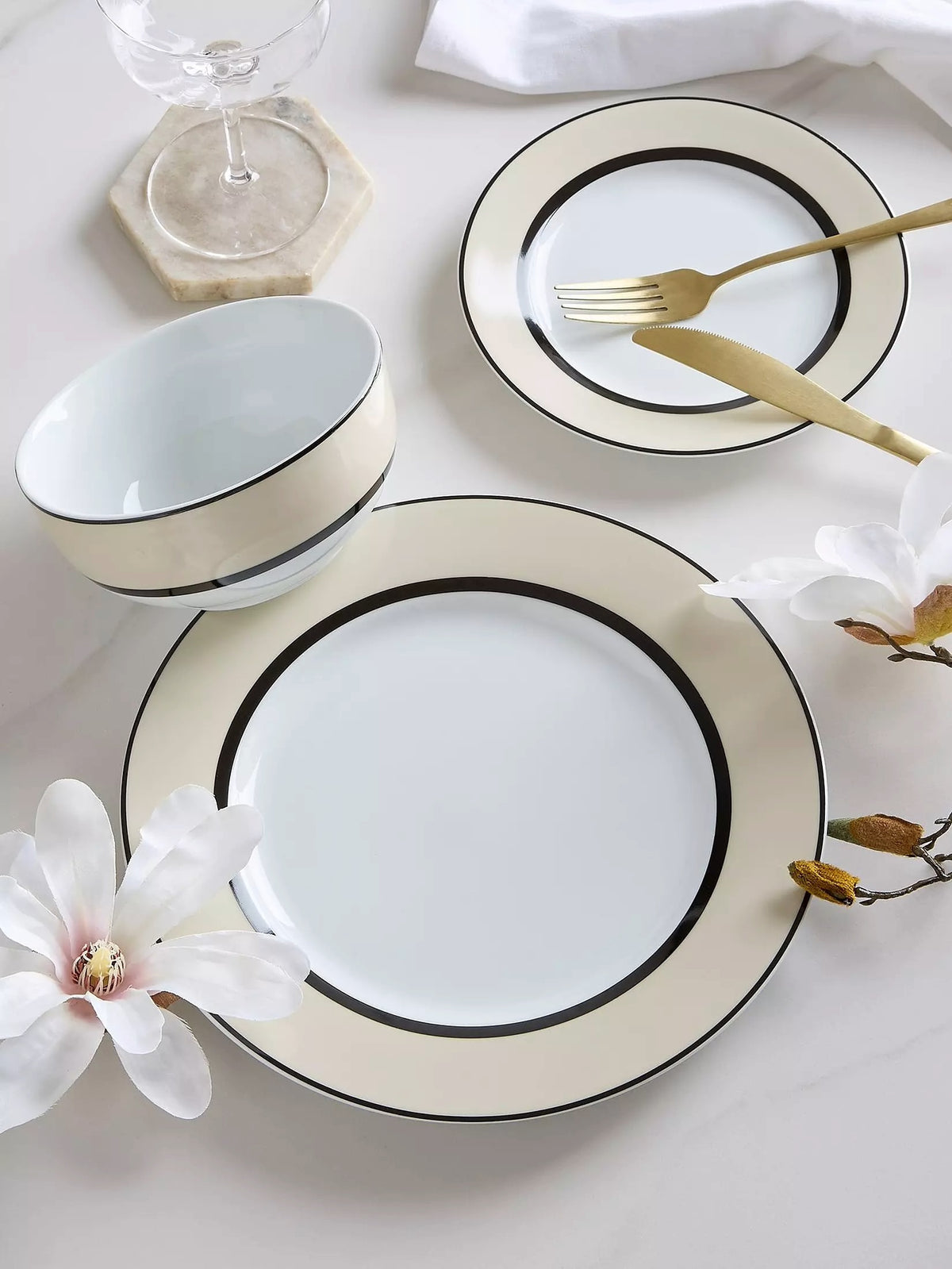 Waterside 12pc Cream Band Porcelain Dinnerware Set (video attached)