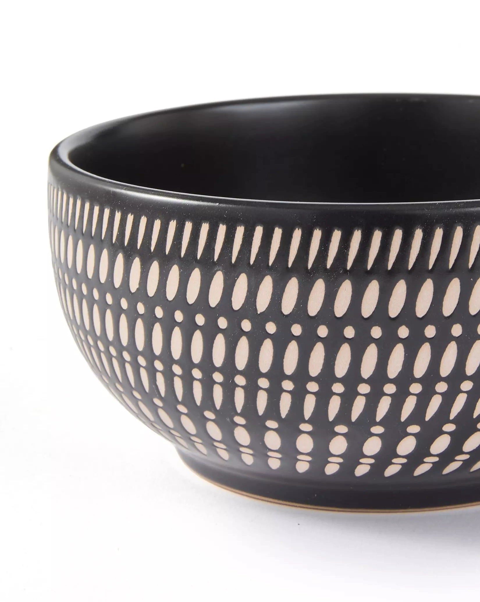 Waterside 16pc Black & Cream Dash Stoneware Dinner Set, 4 Dinner Plates, Side Plates, Deep Bowls and Soup Bowls