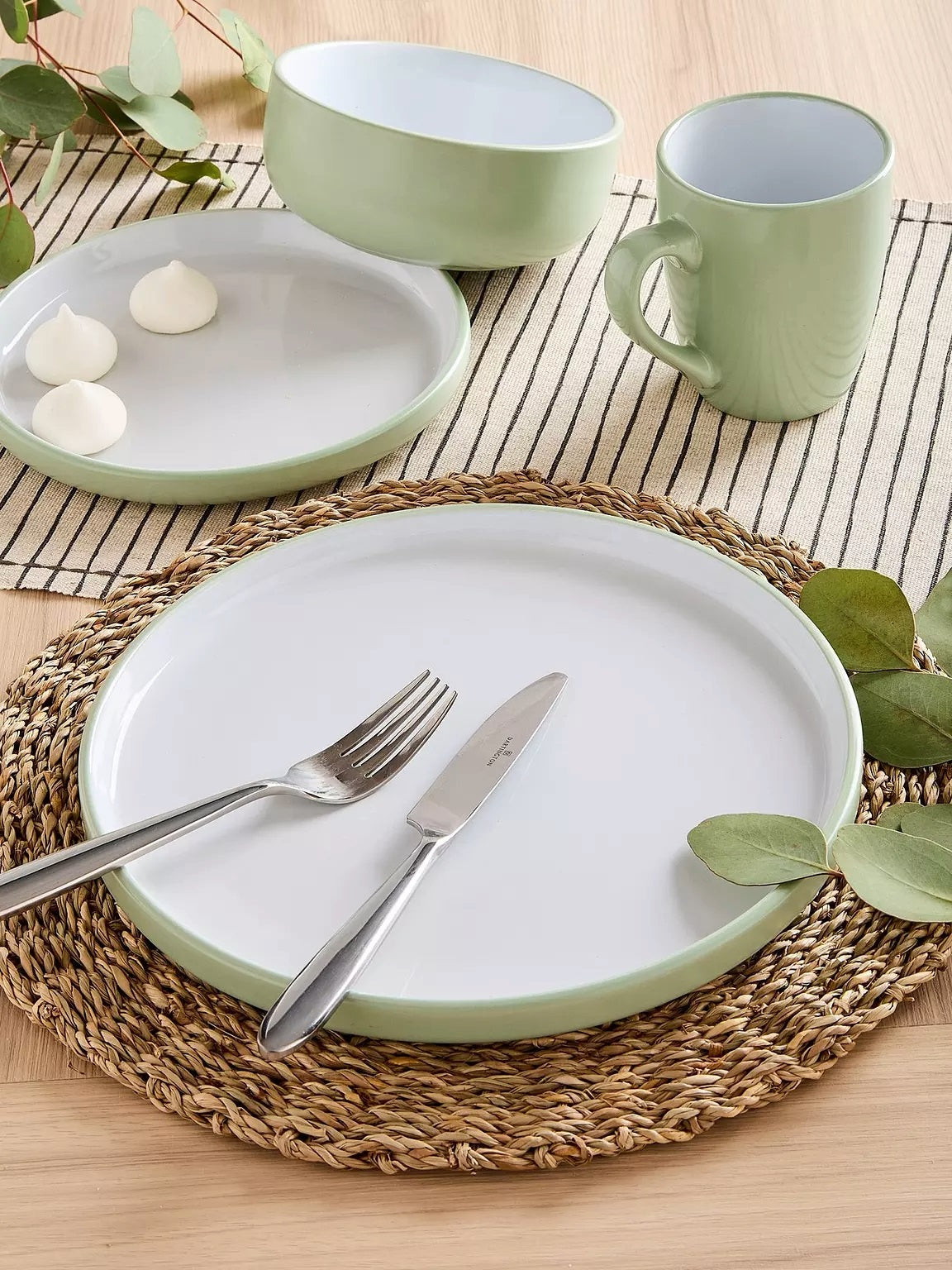 Waterside 16pc Green Pastel Stoneware Dinner Set (video attached)