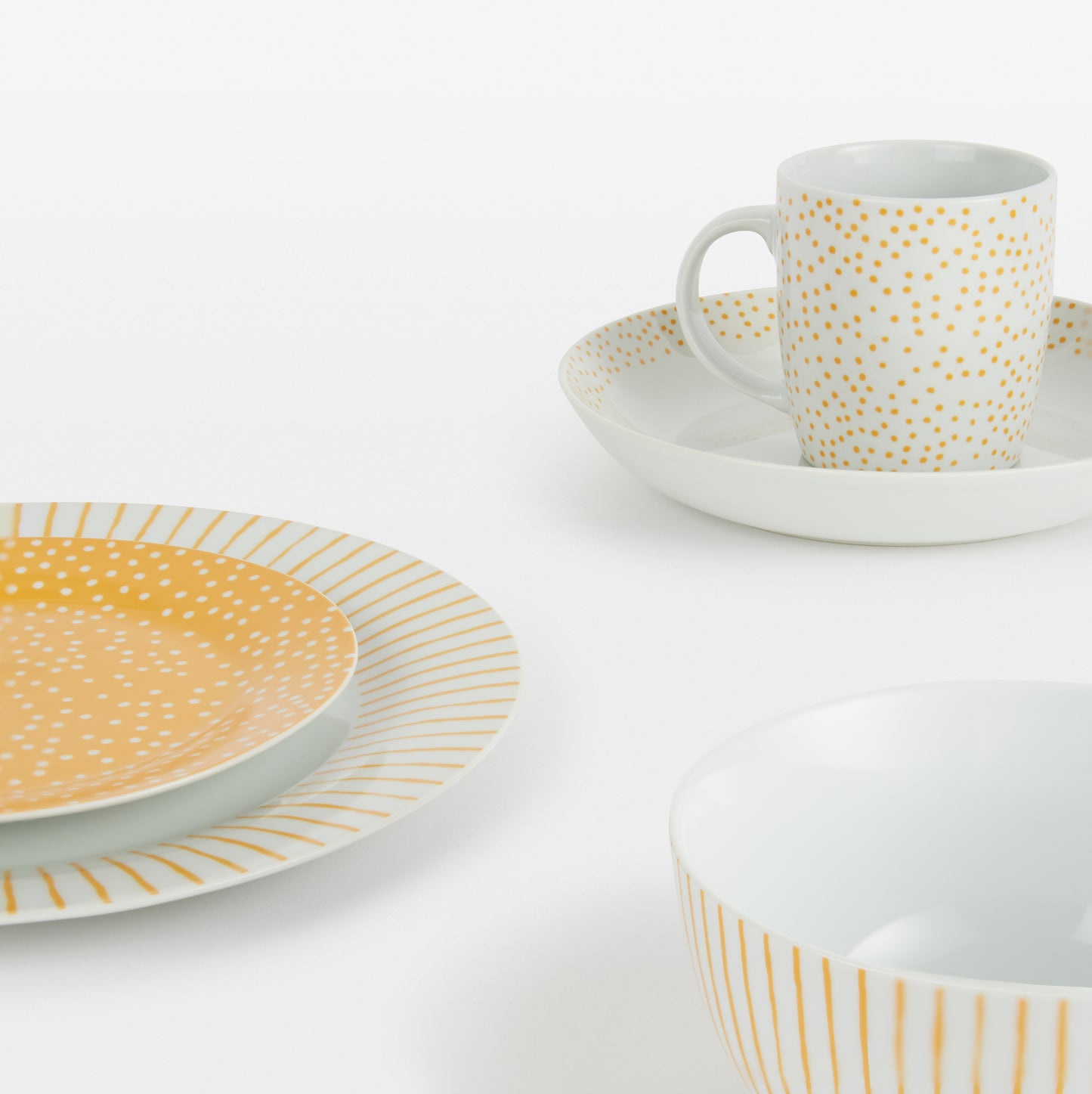 Betsy Porcelain Dinnerware Set - AMBER YELLOW, 20 Pieces