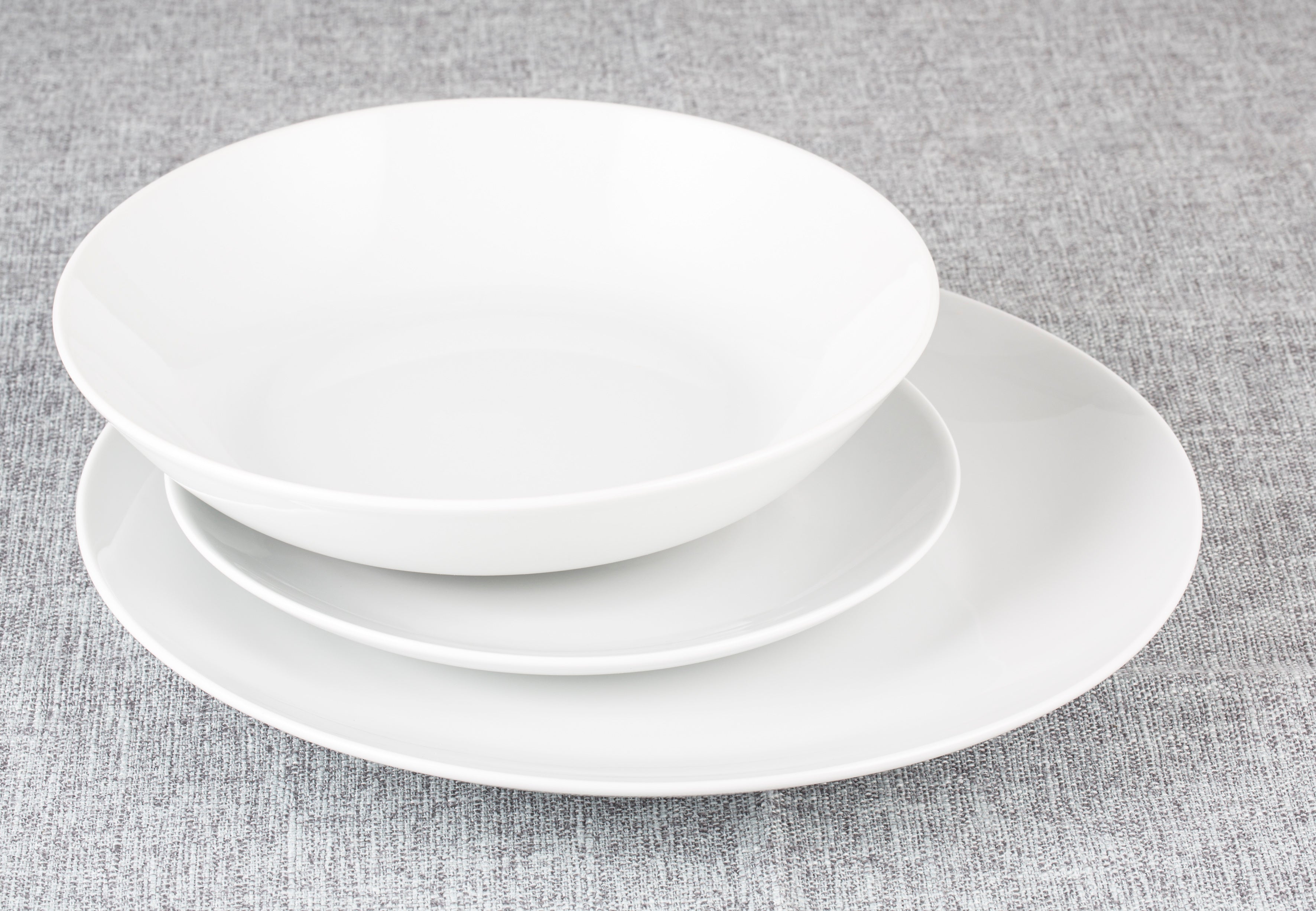 Waterside 18pc White Coupe Porcelain Dinnerware Set; 6 Dinner Plates, Side Plates & Bowls (video attached)