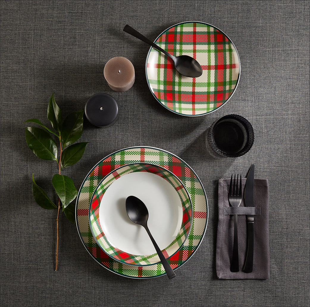 Green Tartan Porcelain Dinnerware Set, 30 Pieces