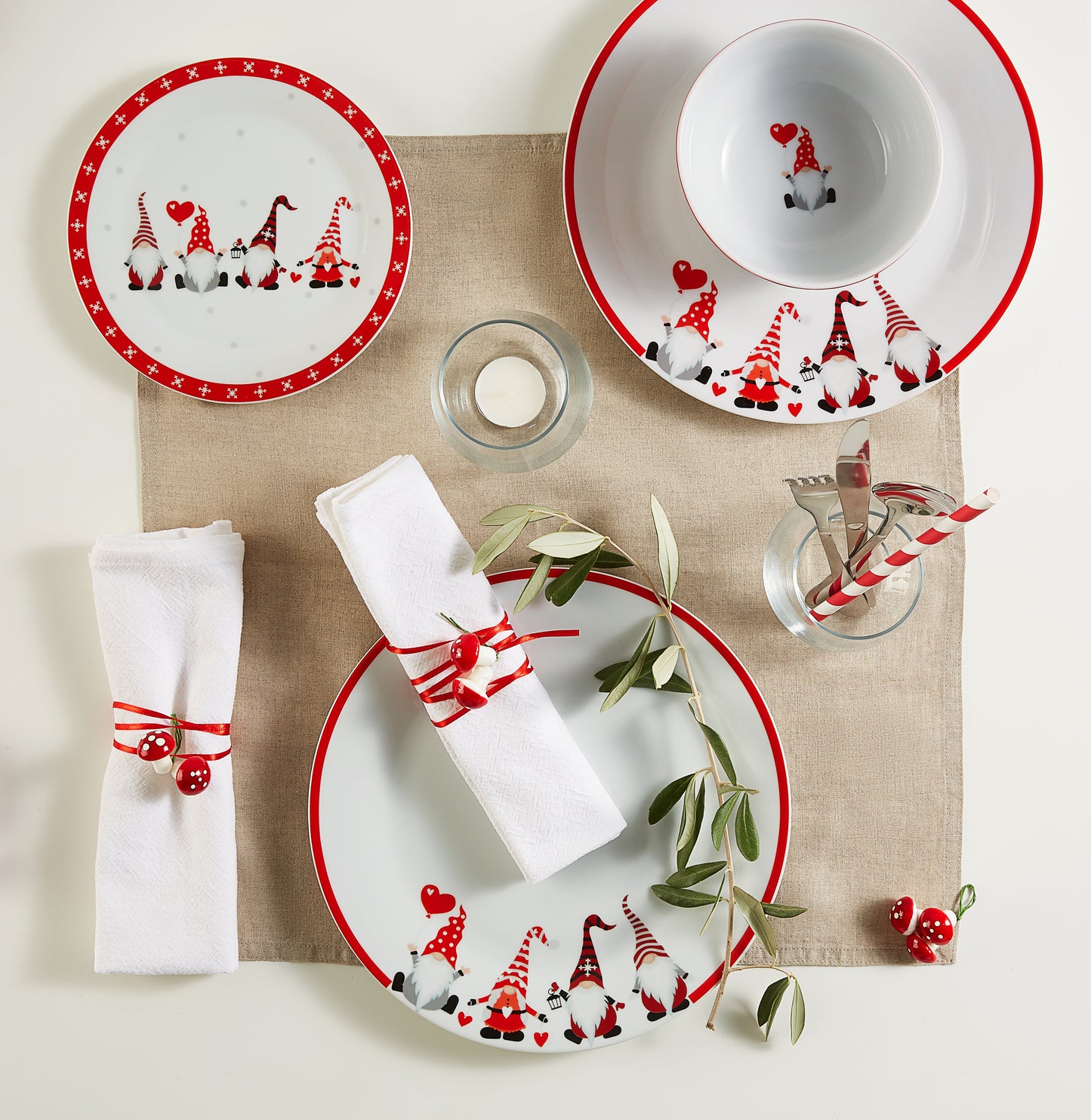 16pc Folksy Gnome Dinner Set